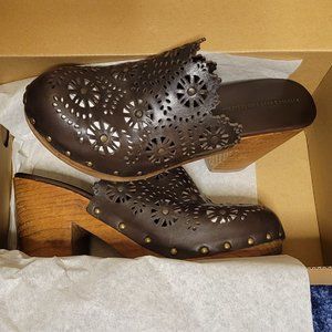 Schuler and Sons Philadelphia Fine Laser Cut Clogs